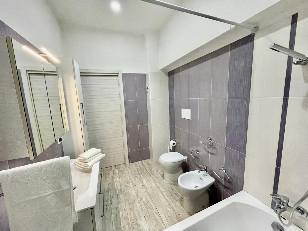 B&B Airport Serenity Suites Наполи Екстериор снимка