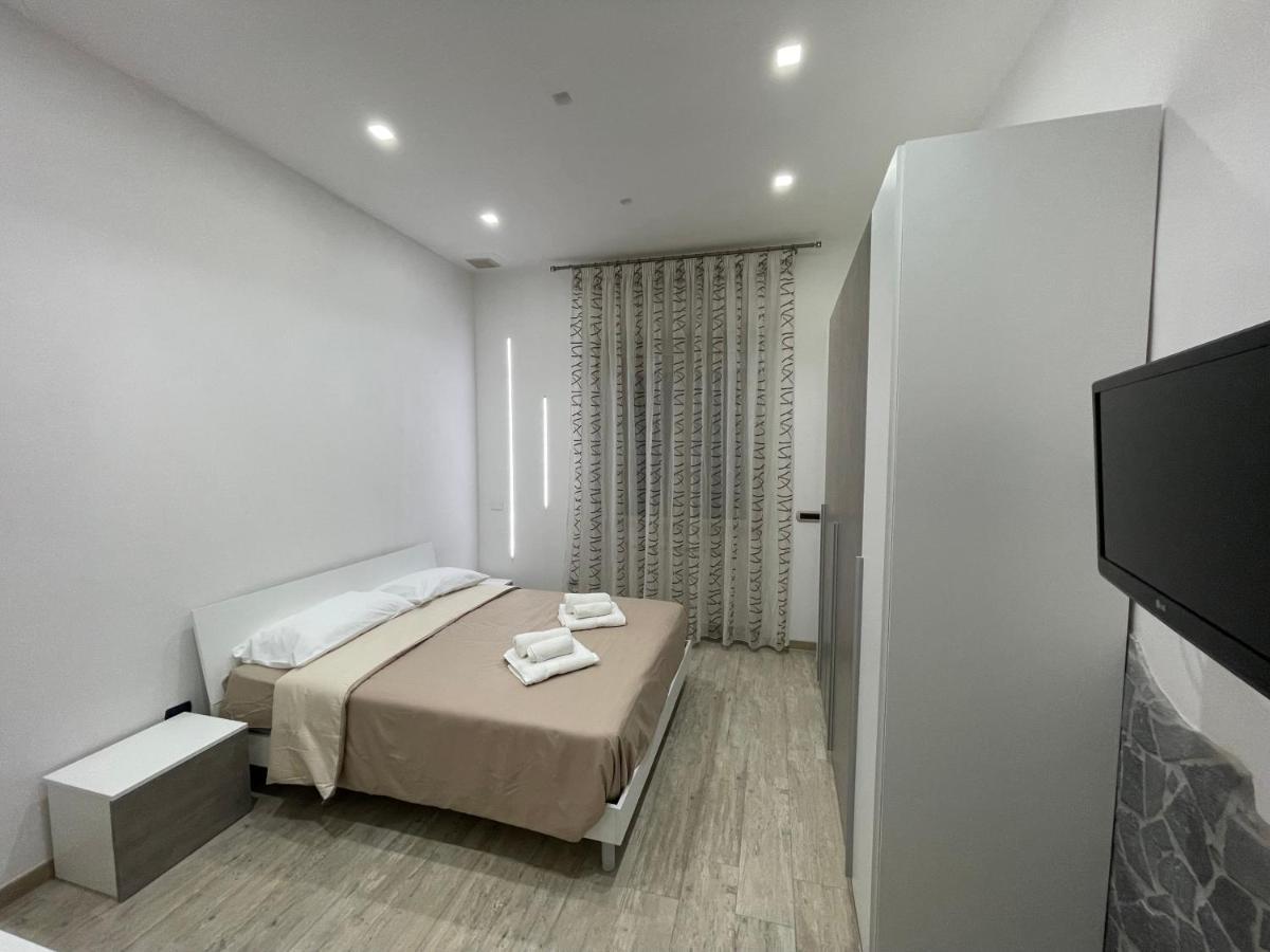 B&B Airport Serenity Suites Наполи Екстериор снимка