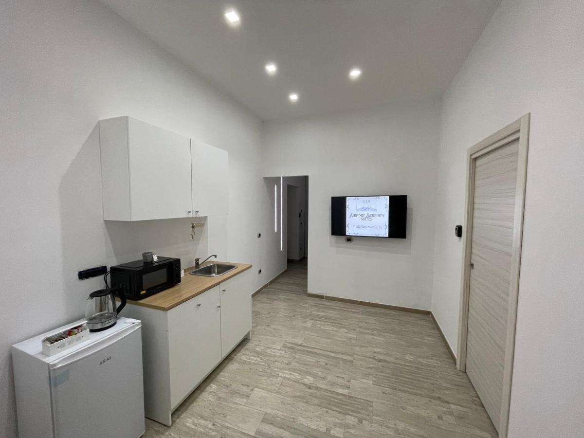 B&B Airport Serenity Suites Наполи Екстериор снимка